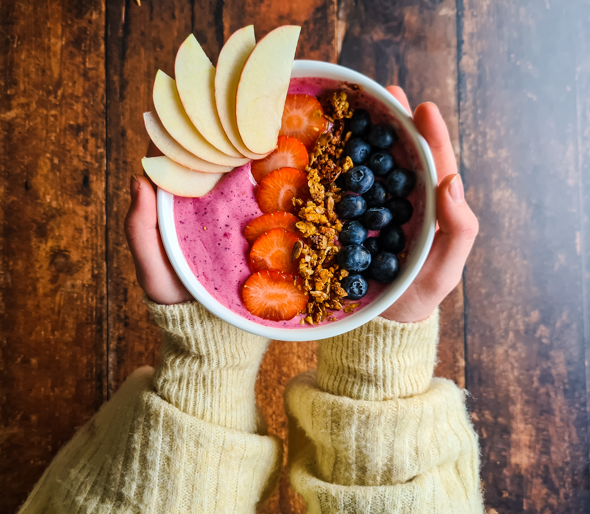 Rood fruit smoothiebowl