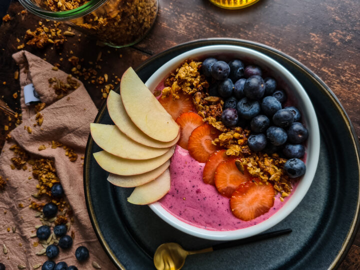 Rood fruit smoothiebowl