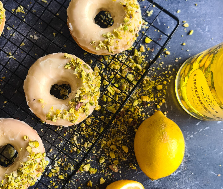 Limoncello donuts met pistache