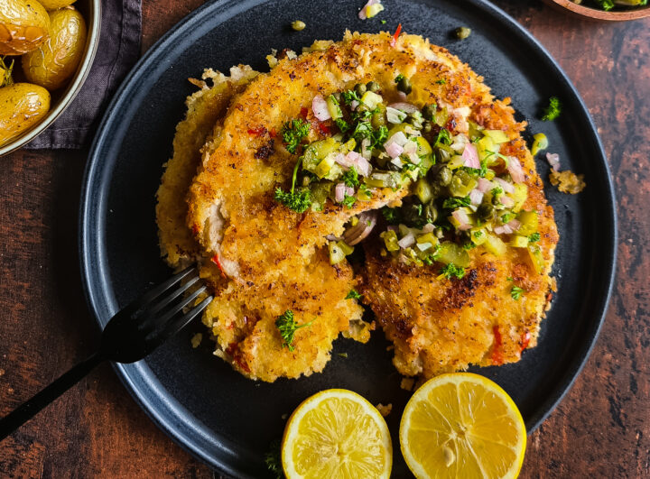 Perfecte homemade schnitzels met zure salsa