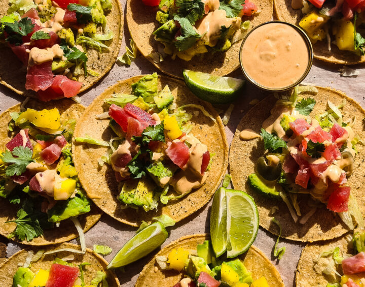 Tonijn Tostada's met avocado en chipotle mayonaise