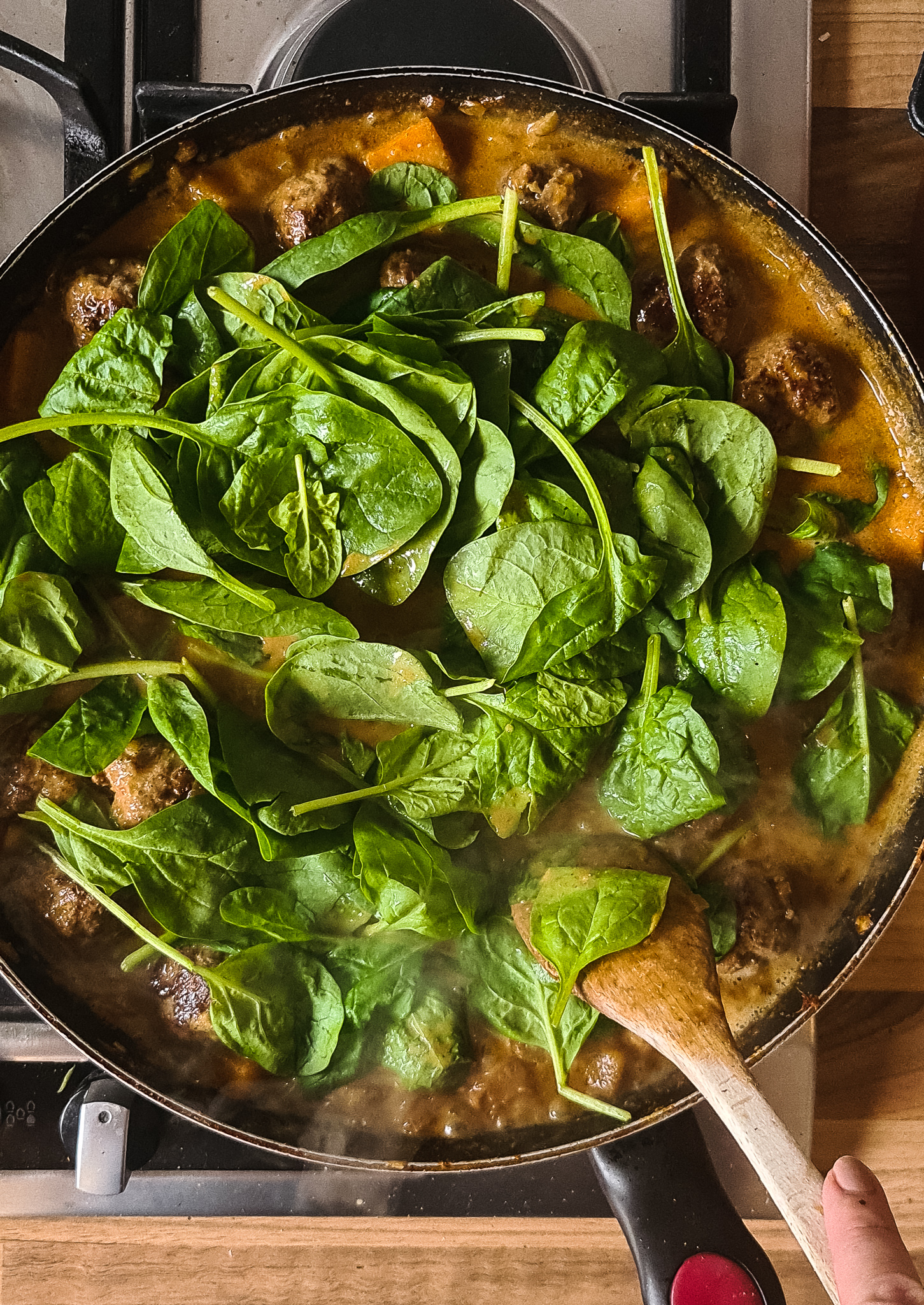 Romige Curry met Pindakaas, Kokos, Curry Ballen en Pompoen