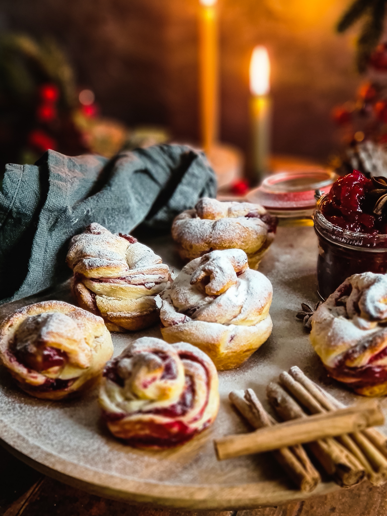 Christmas Cruffins met Cranberrycompote