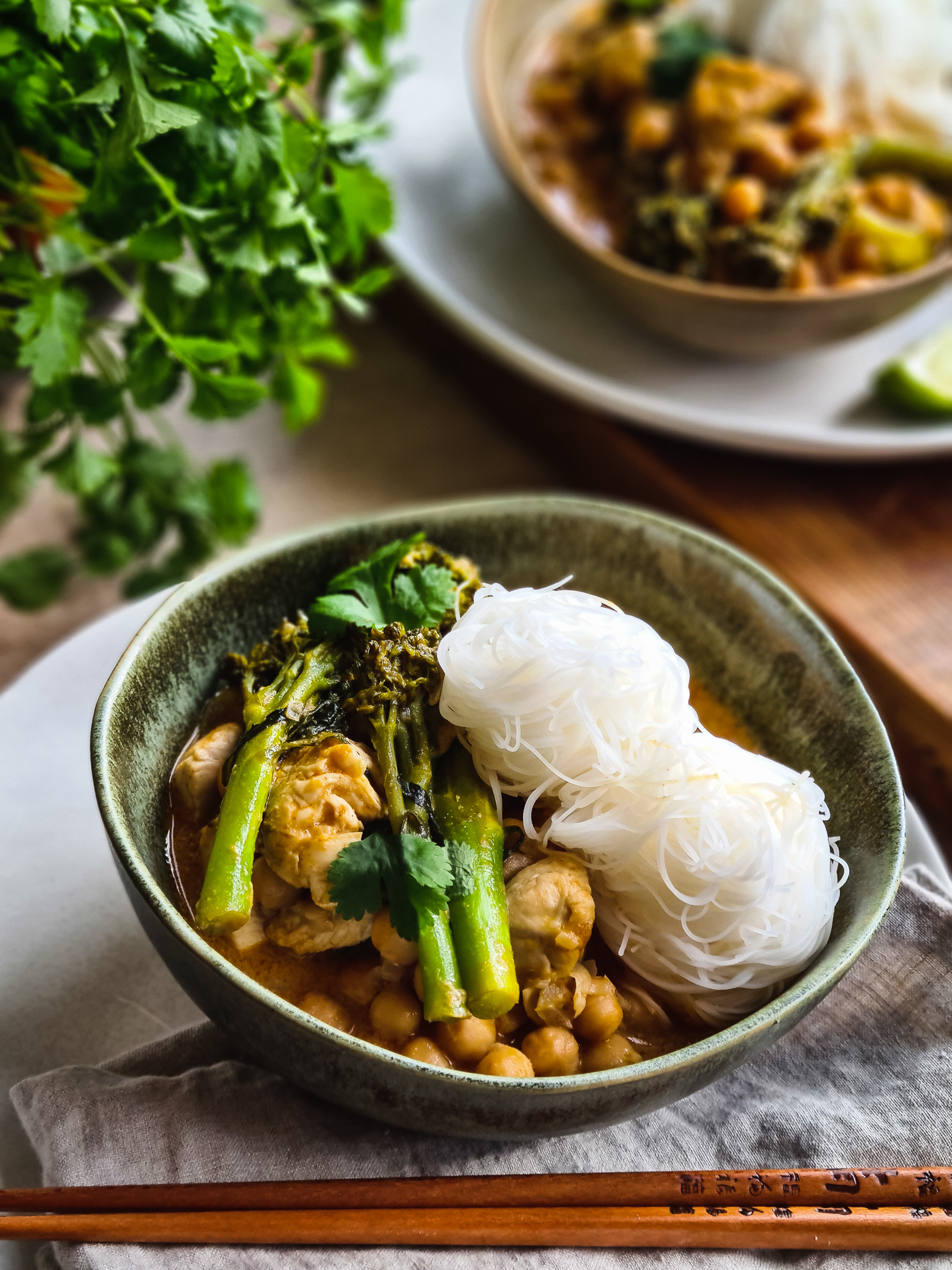 Gezonde Rode Curry met Shanghai Paksoi en Aspergebroccoli