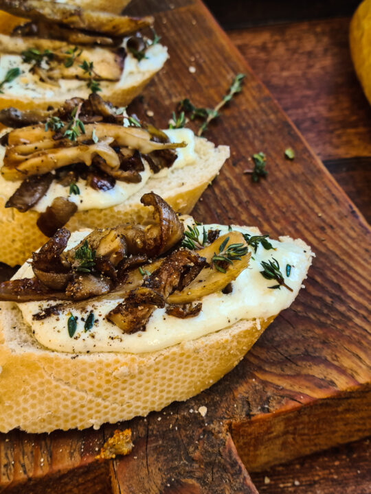 Stokbroodjes met opgeklopte Feta