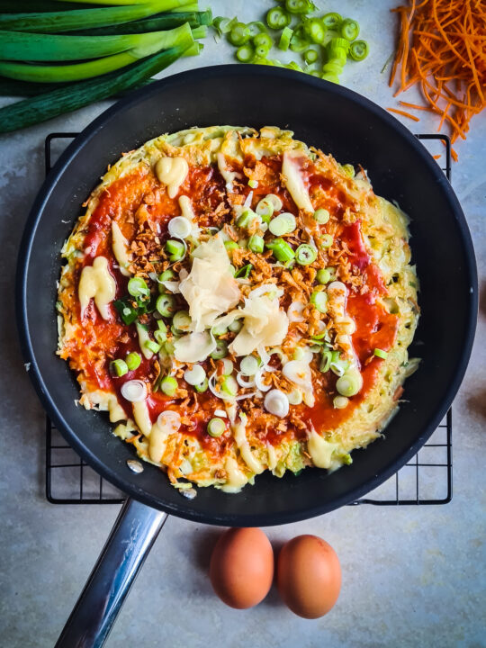 Okonomiyaki; zalige Japanse Koolpannenkoek